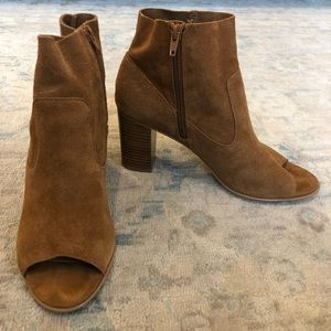 Steve Madden Melena Peep Toe Ankle Boots in Cognac